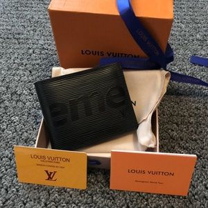 Supreme x LV wallet epi leather UAREADDESCRIPTION